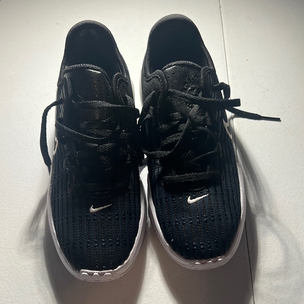 Nike LeBron Witness6